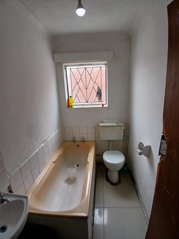 4 Bedroom Property for Sale in Lentegeur Western Cape